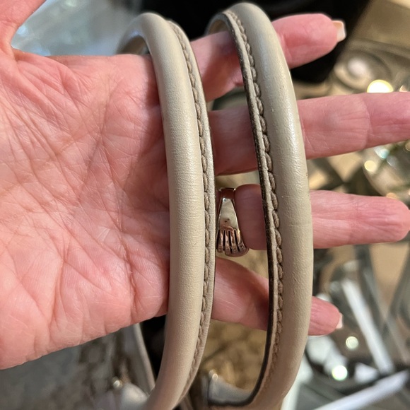 Gucci Monogram Bag Tote Purse - Picture 4 of 13